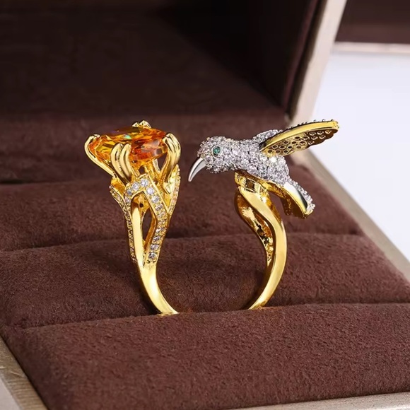 Hummingbird Royal Champagne Crystal Ring - Picture 1 of 8